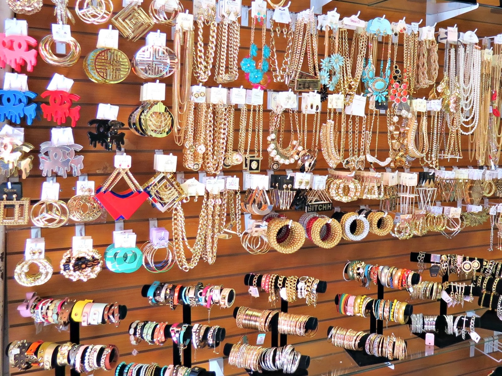 Accessories Store