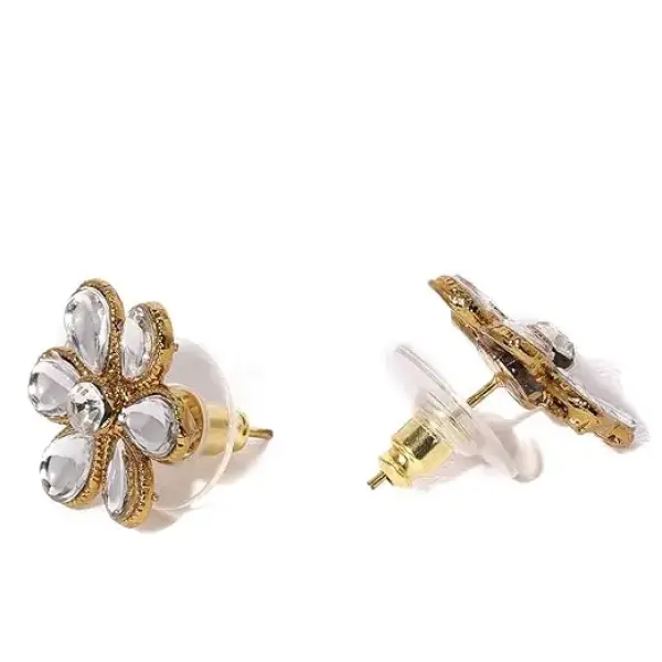 ZAVERI PEARLS Green Beads & Floral Kundan Necklace Set For Women-ZPFK9098